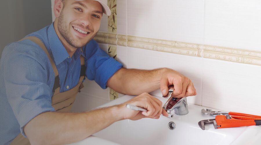 Expert burst pipe repair services in Skellytown, TX